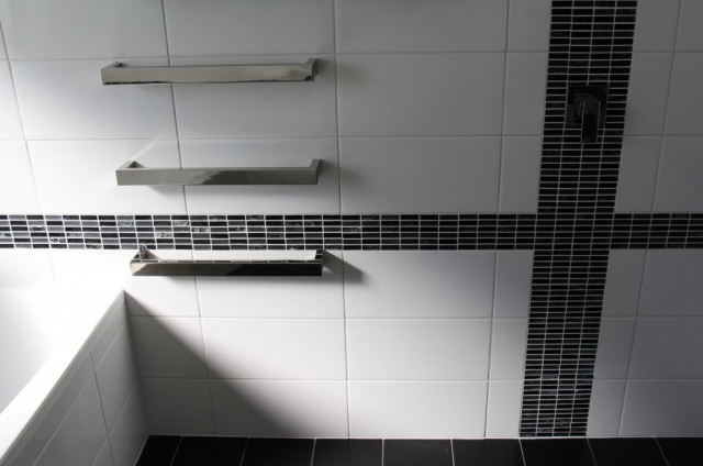 Heated towel rail